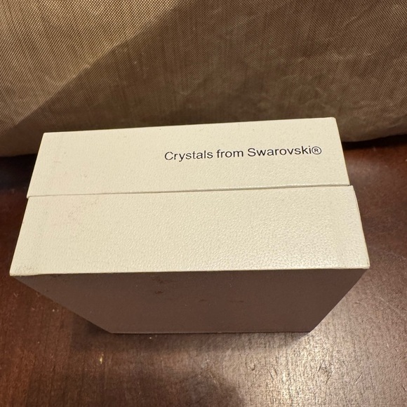 Beautiful‎ Crystal Swarovski Necklace - Picture 3 of 5